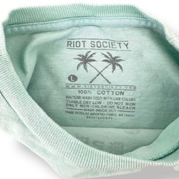 Riot Society Sugee Island Lucky Cat Mint Pastel Green T Shirt-Size L - Picture 5 of 5
